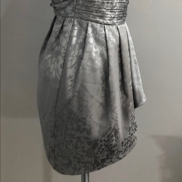 H&M Silver Strapless Ruched Ruffle Cocktail Mini NWT - Picture 6 of 13